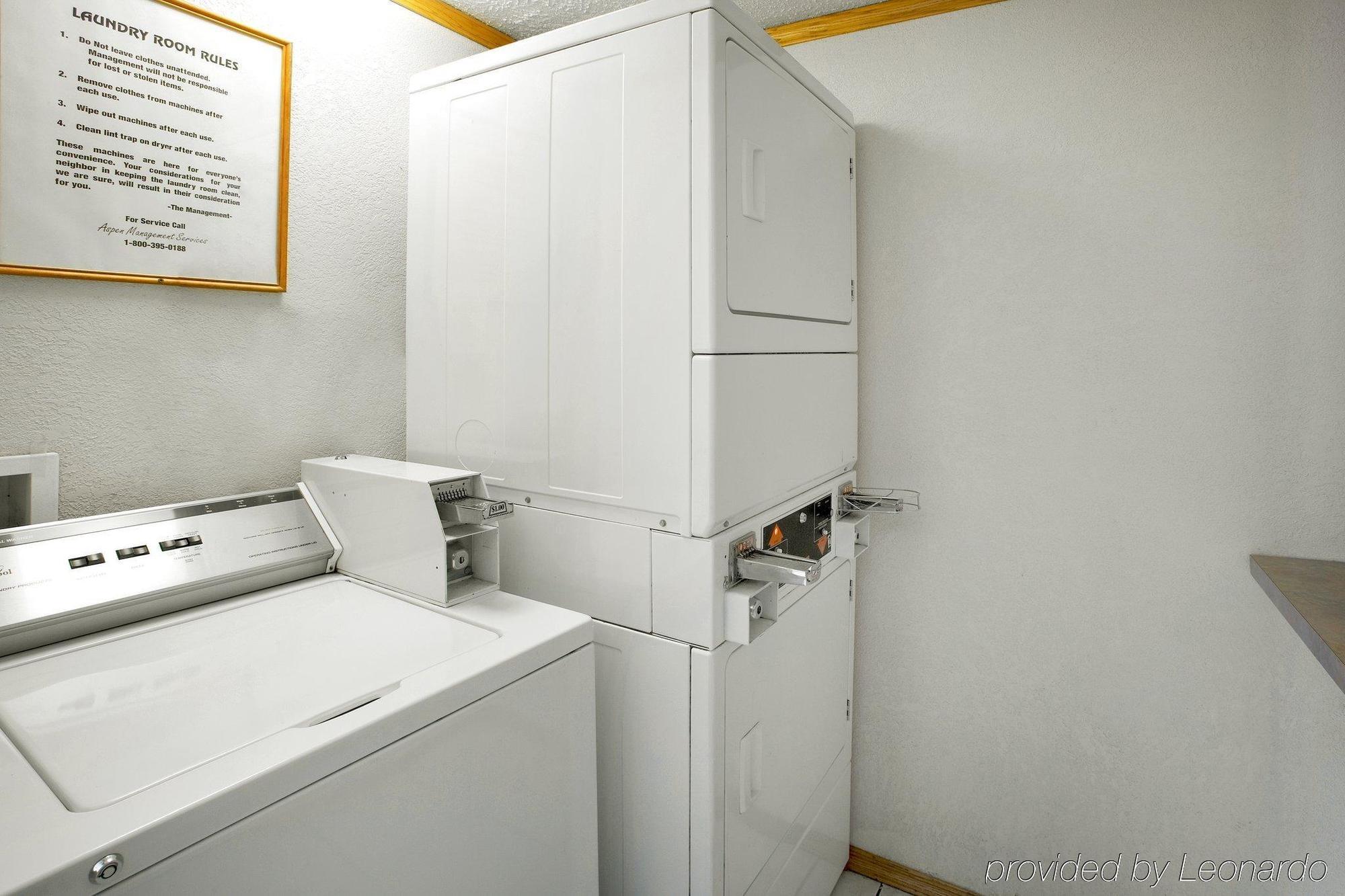 Fairbridge Inn Express Мерилвил Съоръжения снимка