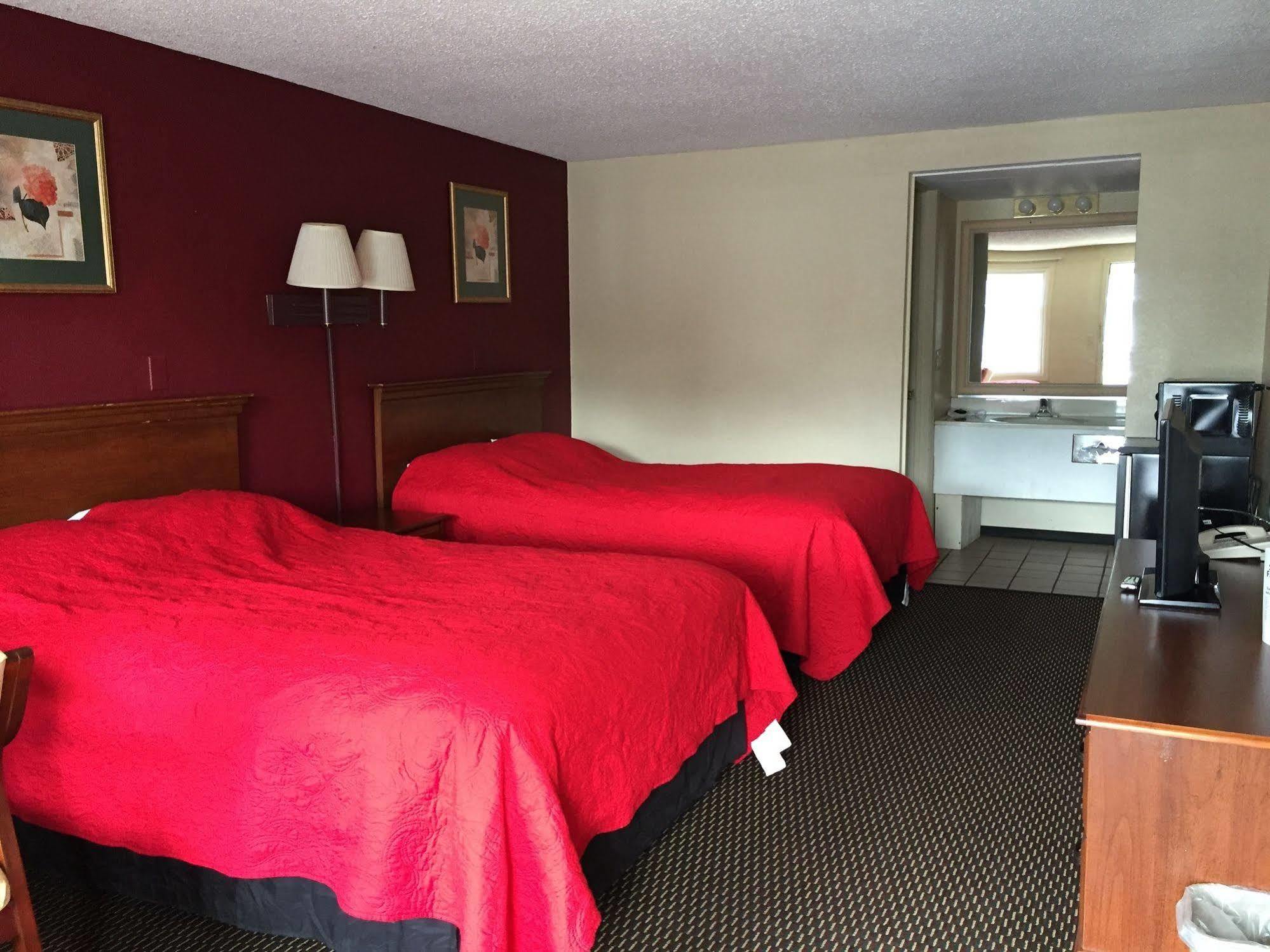 Fairbridge Inn Express Мерилвил Екстериор снимка
